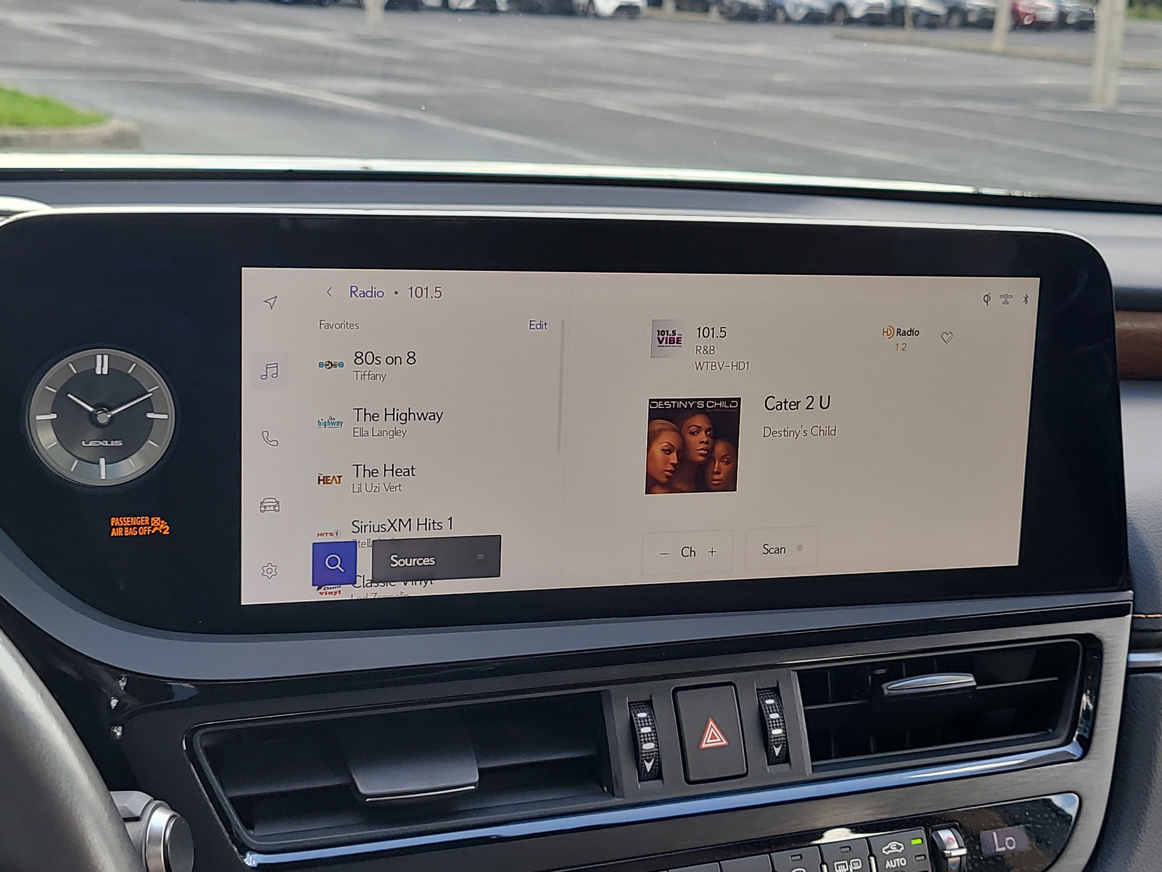 Used 2025 Lexus ES 300h w/ Premium Package FWD image 22
