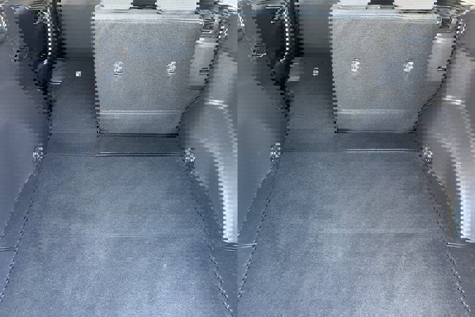 Used 2023 Toyota RAV4 XLE image 16