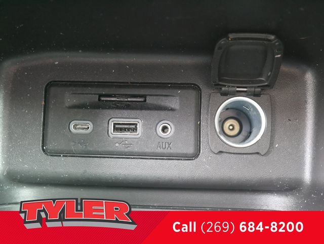 Used 2023 Chevrolet Equinox RS w/ RS Leather Package image 36