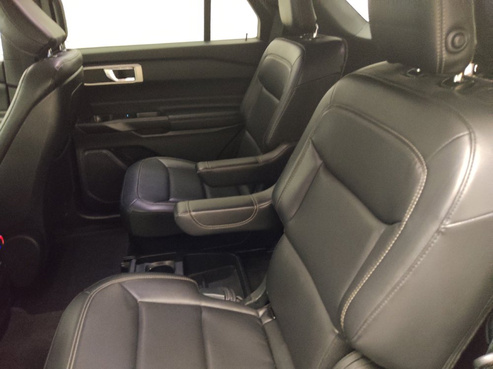 Used 2020 Ford Explorer XLT w/ Equipment Group 202A image 18
