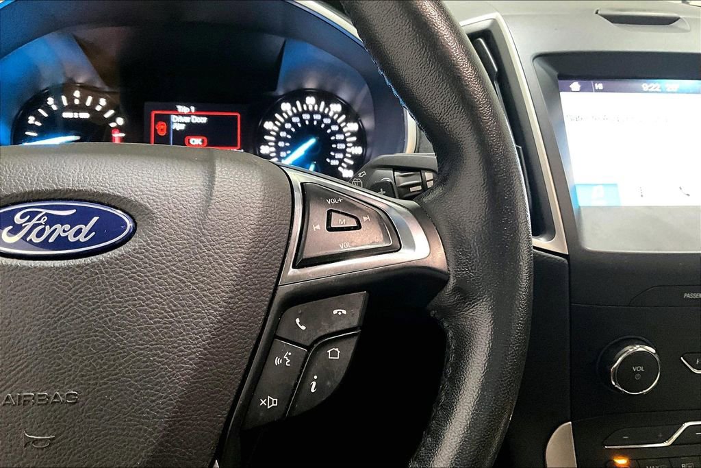 Used 2019 Ford Edge SEL AWD/4WD image 12