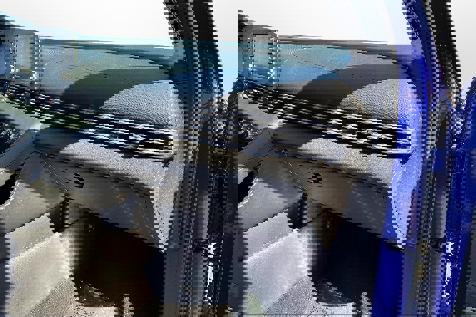 Used 2024 Hyundai Elantra SEL image 15