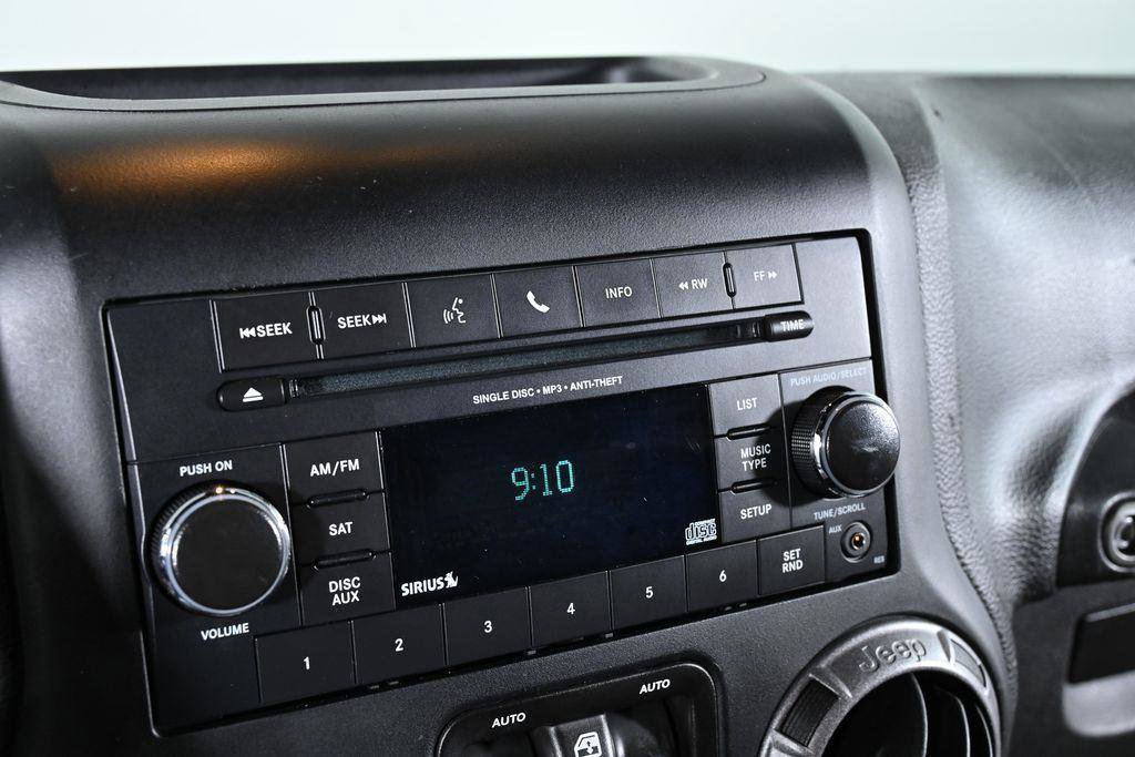 Used 2018 Jeep Wrangler Unlimited Sport S image 17