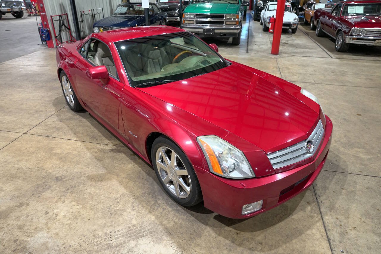 Used 2005 Cadillac XLR RWD image 28