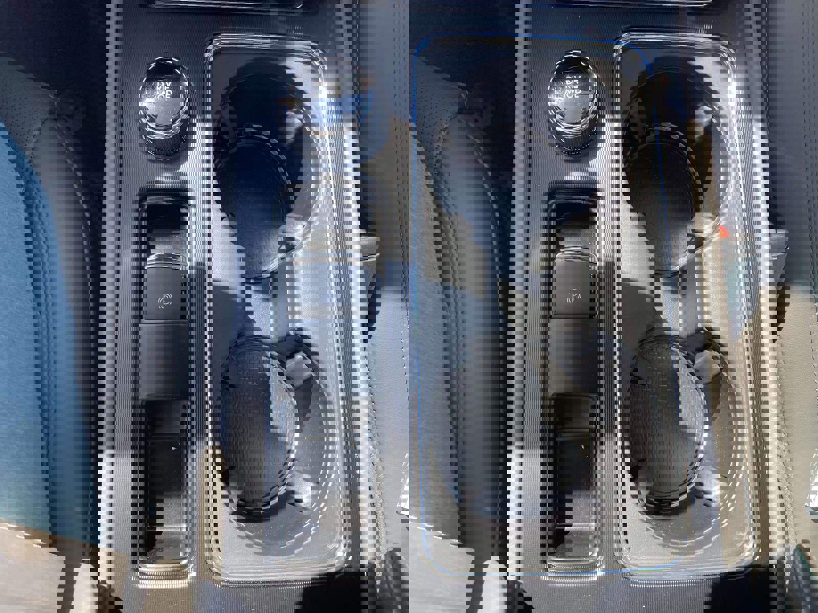 New 2026 Lincoln Corsair Premiere image 27