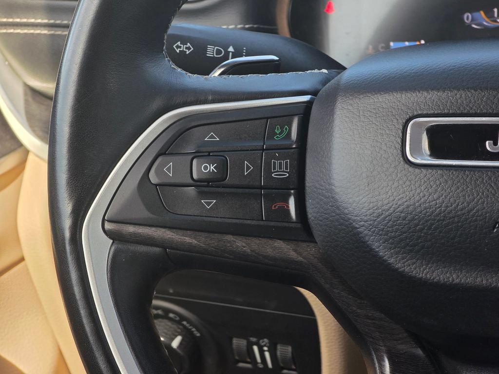 Used 2021 Jeep Grand Cherokee L Limited AWD/4WD image 19