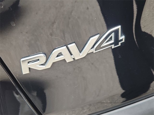 Used 2023 Toyota RAV4 XLE Premium image 31