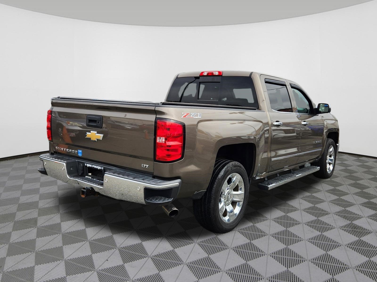 Used 2015 Chevrolet Silverado 1500 LTZ Z71 w/ LTZ Plus Package AWD/4WD image 4