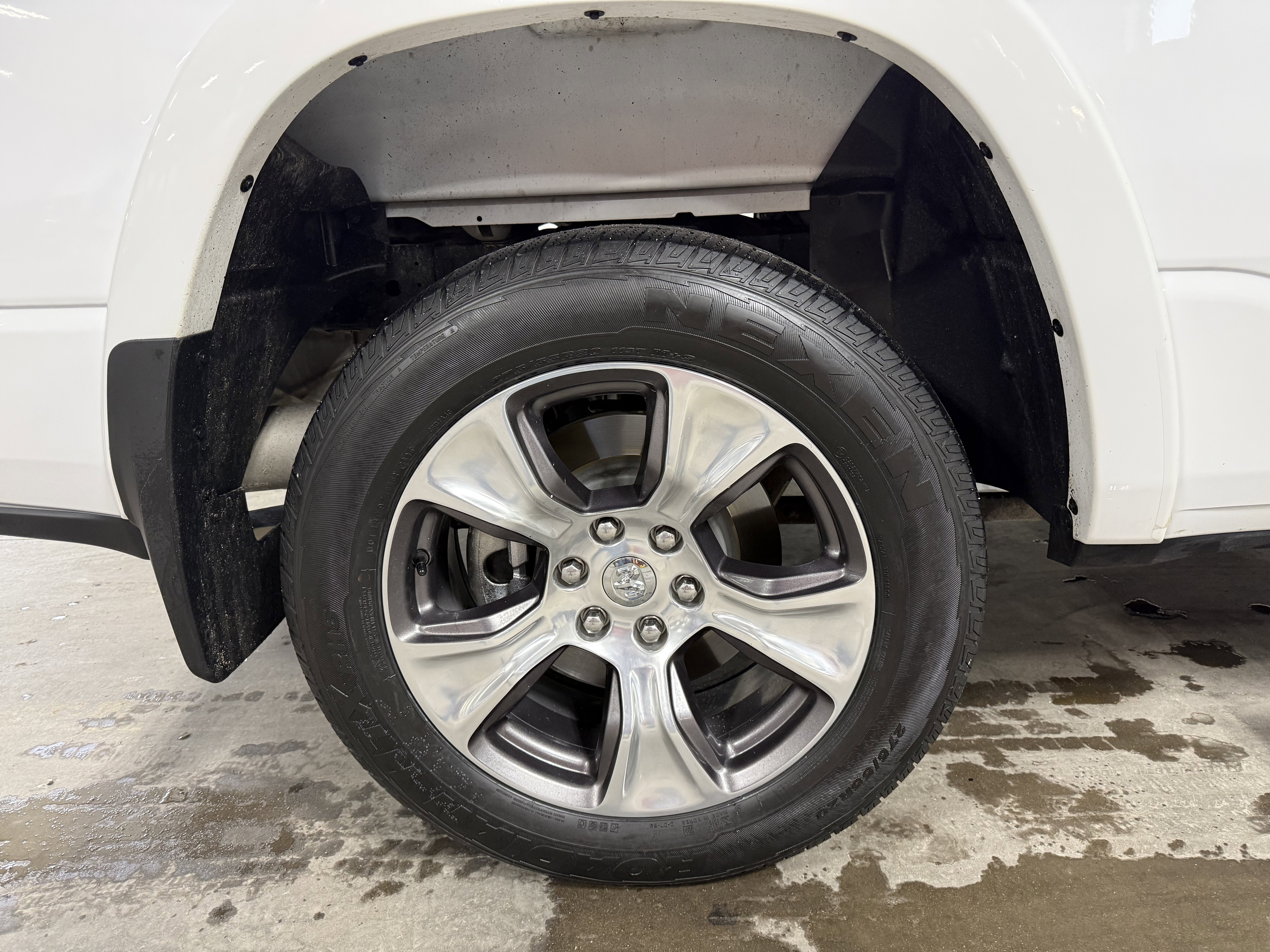 Used 2020 RAM 1500 Laramie image 7