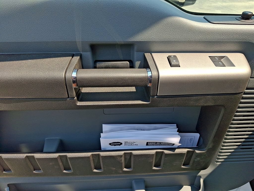 New 2027 Ford F750 2WD Regular Cab Super Duty image 9