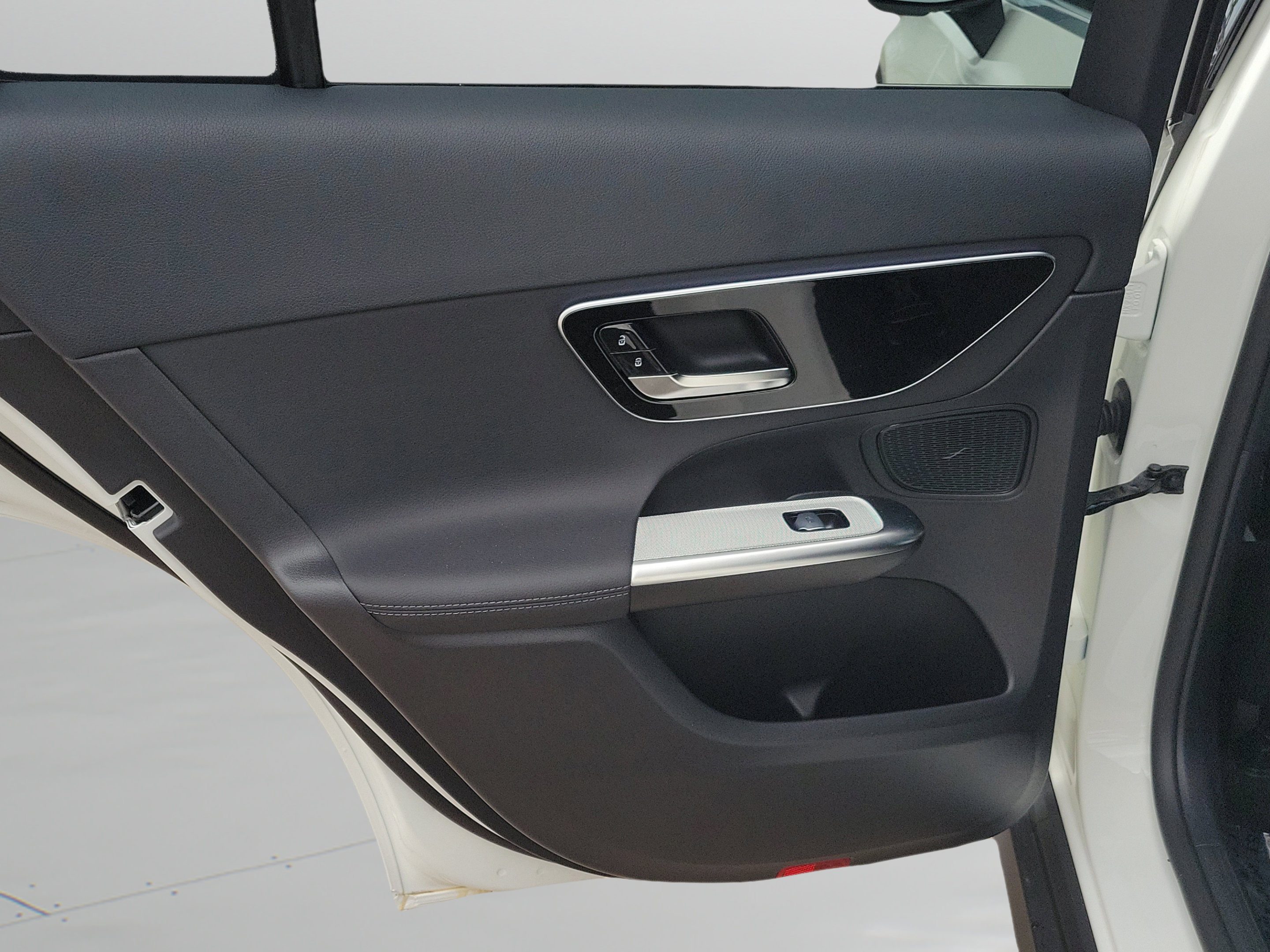 Certified 2026 Mercedes-Benz GLC 300 image 7