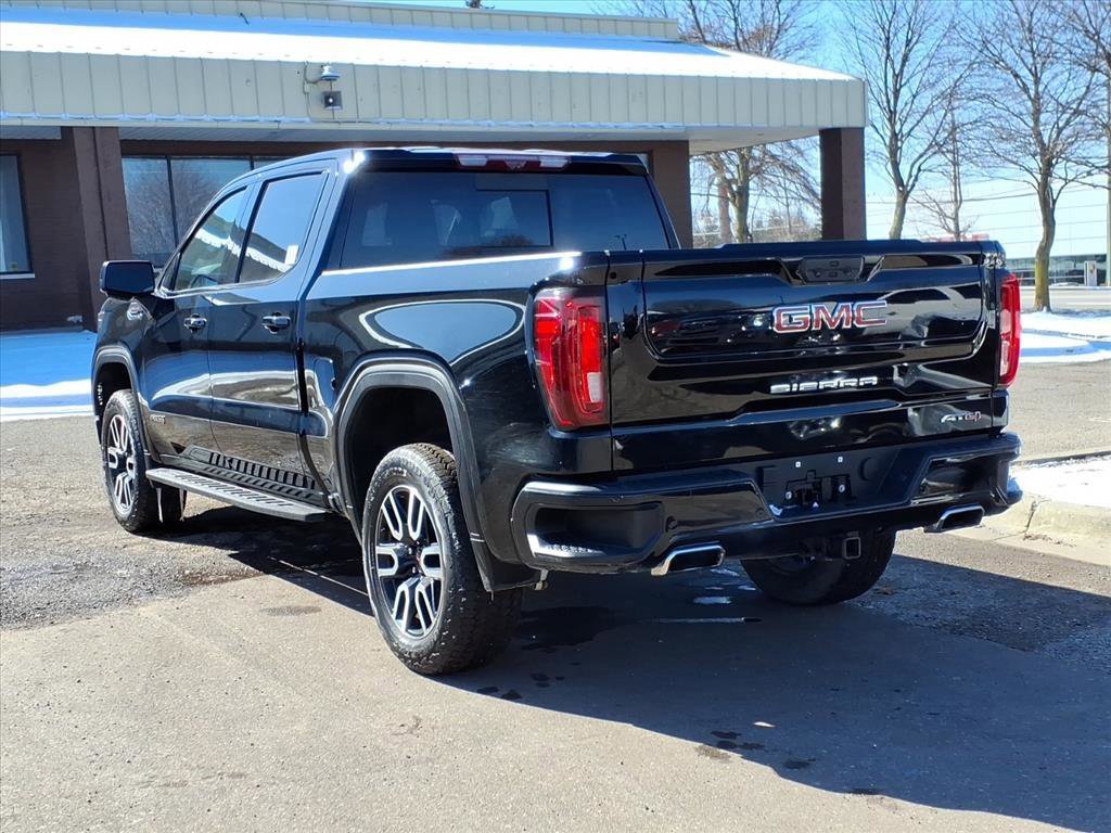 Used 2022 GMC Sierra 1500 AT4 w/ AT4 Premium Package image 3