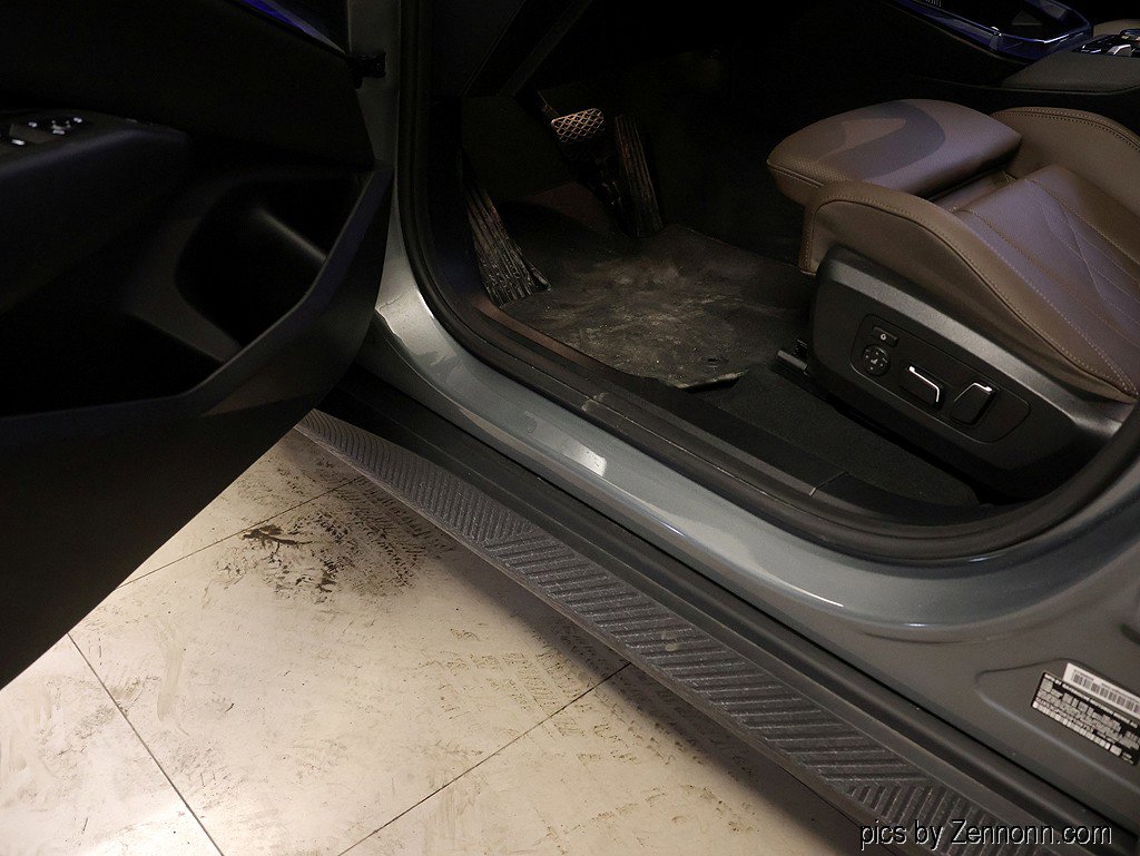 Used 2025 BMW X3 xDrive30i w/ Premium Package image 29