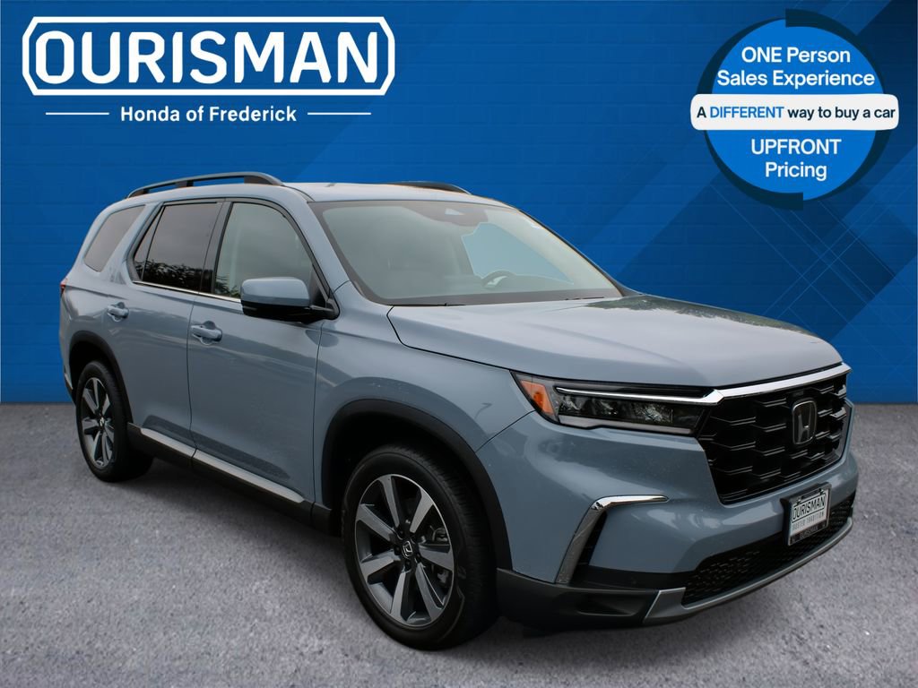 Certified 2025 Honda Pilot Touring