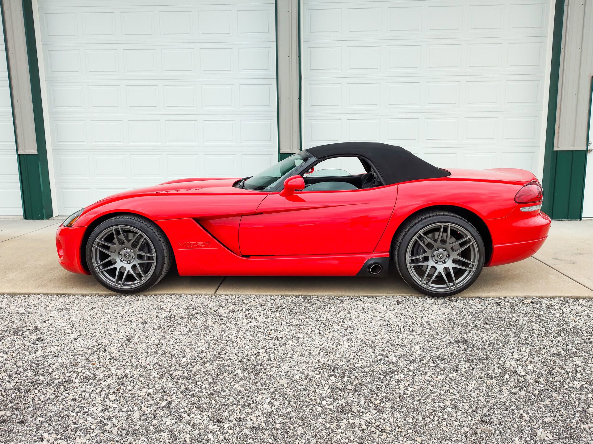 Used 2003 Dodge Viper SRT-10 image 16