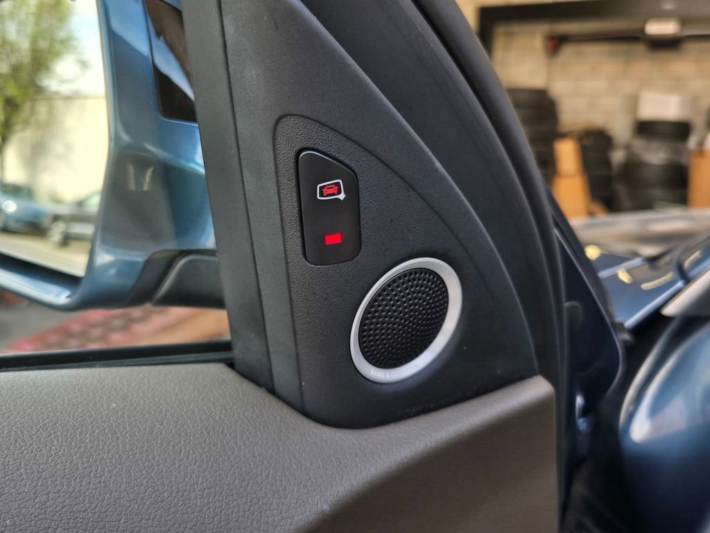 Used 2016 Audi A4 Premium Plus w/ Technology Package image 12