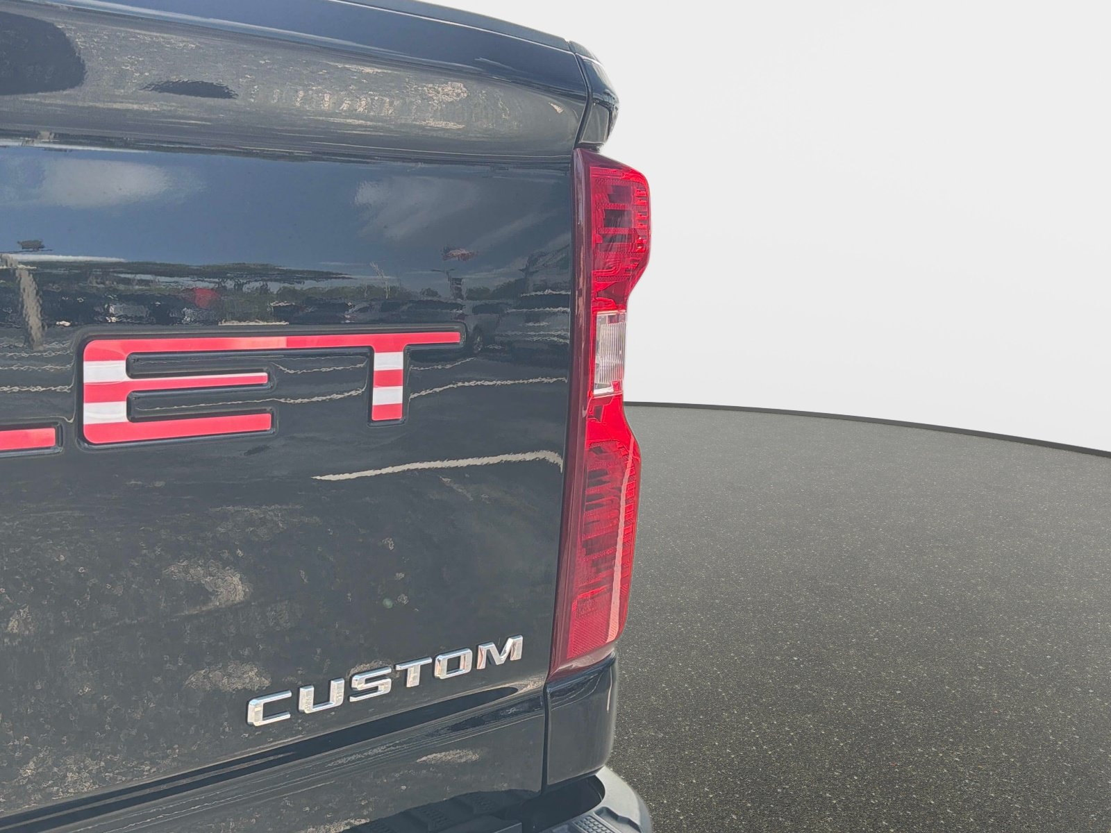 Used 2024 Chevrolet Silverado 2500 Custom w/ Custom Value Package AWD/4WD image 16