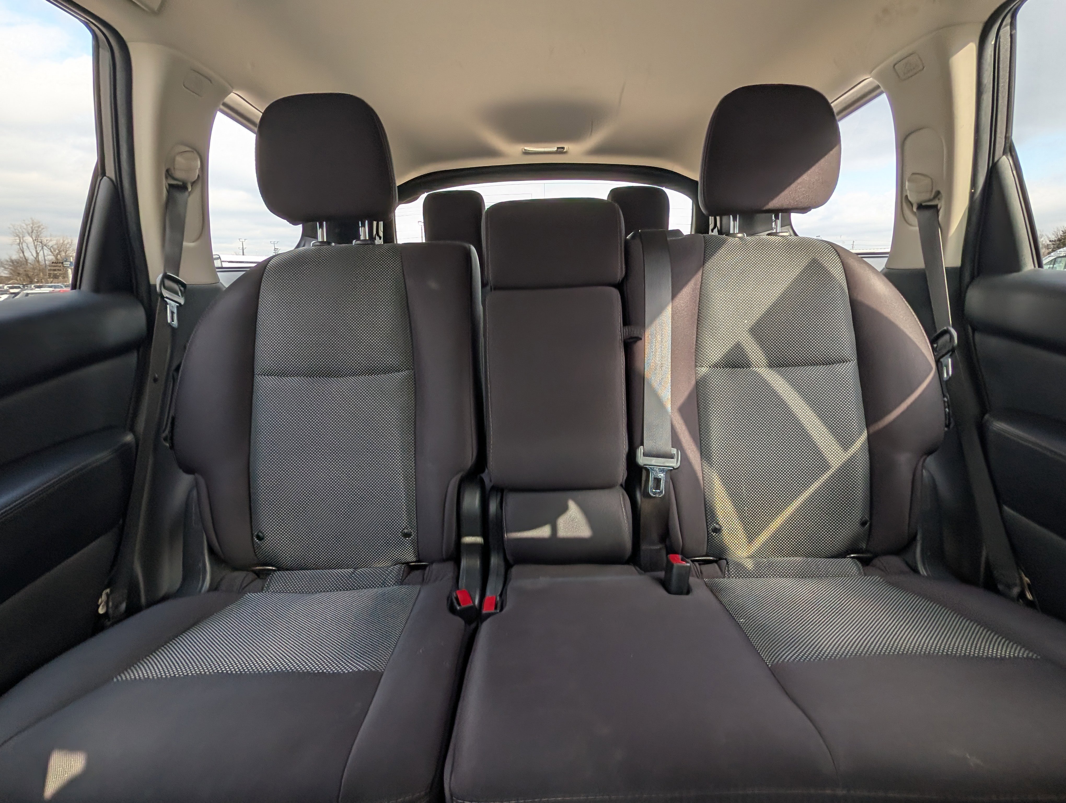 Used 2019 Nissan Pathfinder SV image 23