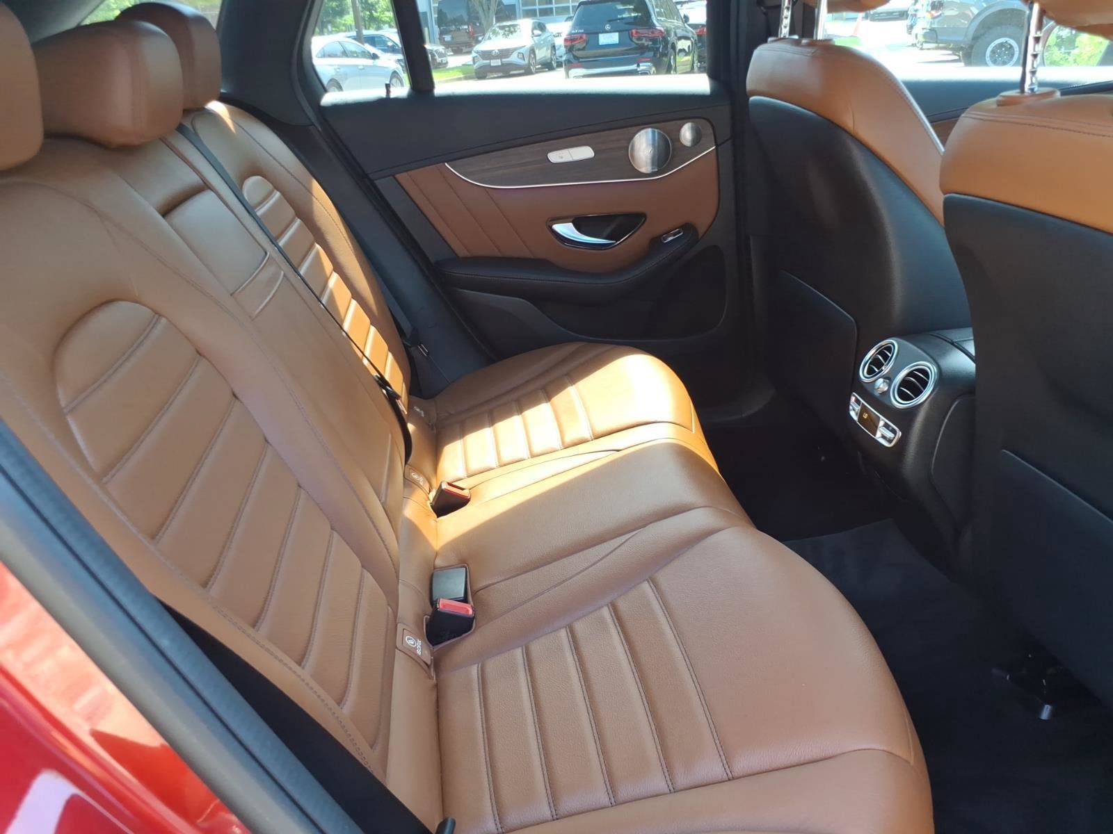 Used 2020 Mercedes-Benz GLC 300 4MATIC image 27