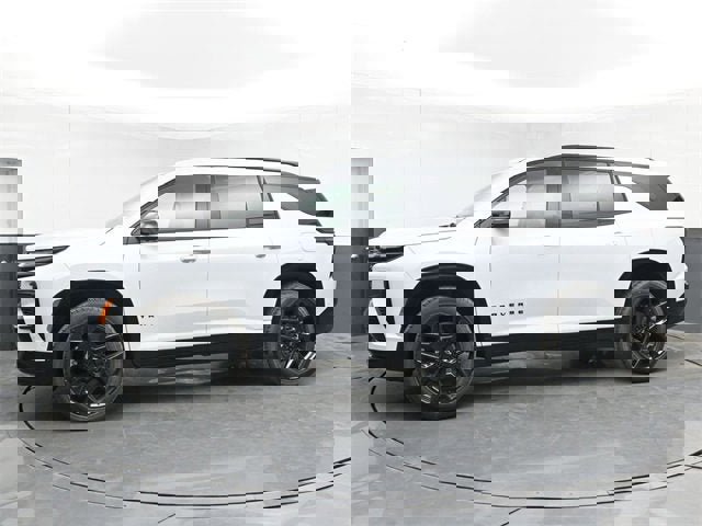 New 2026 Chevrolet Traverse RS w/ LPO, Floor Liner Package image 13