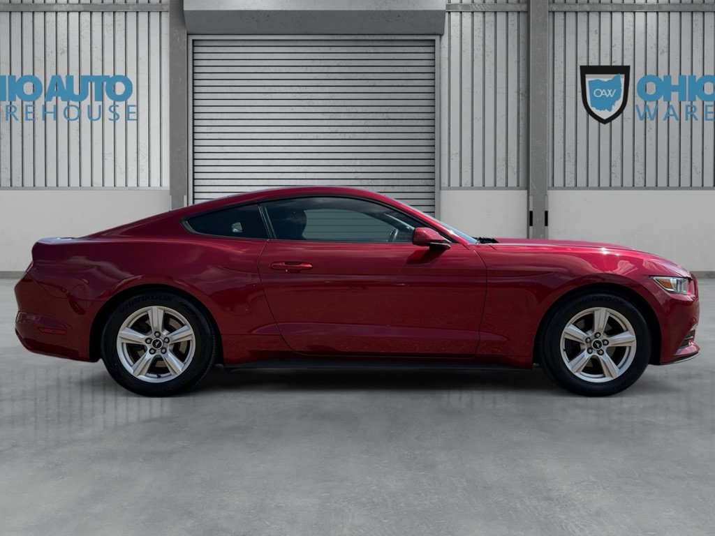 Used 2017 Ford Mustang Coupe RWD image 5