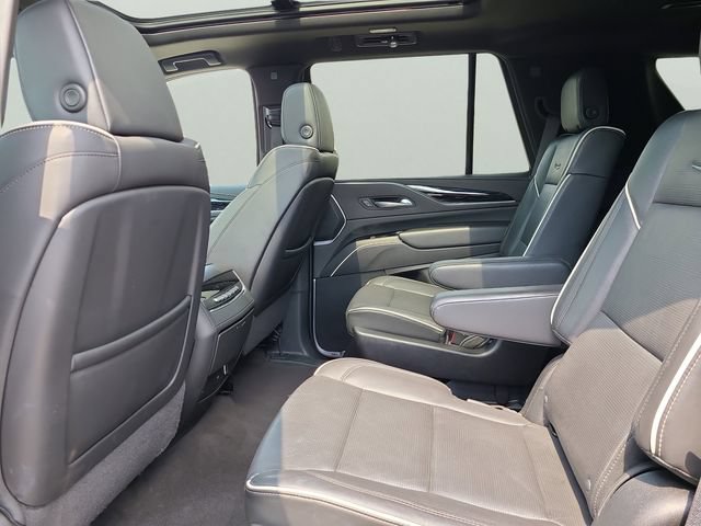 Used 2024 Cadillac Escalade Sport AWD/4WD image 8