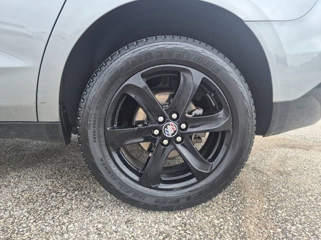 Used 2024 Buick Enclave Essence w/ Experience Buick Package FWD image 9