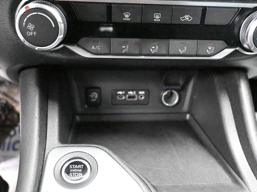 Used 2024 Nissan Sentra SV image 31