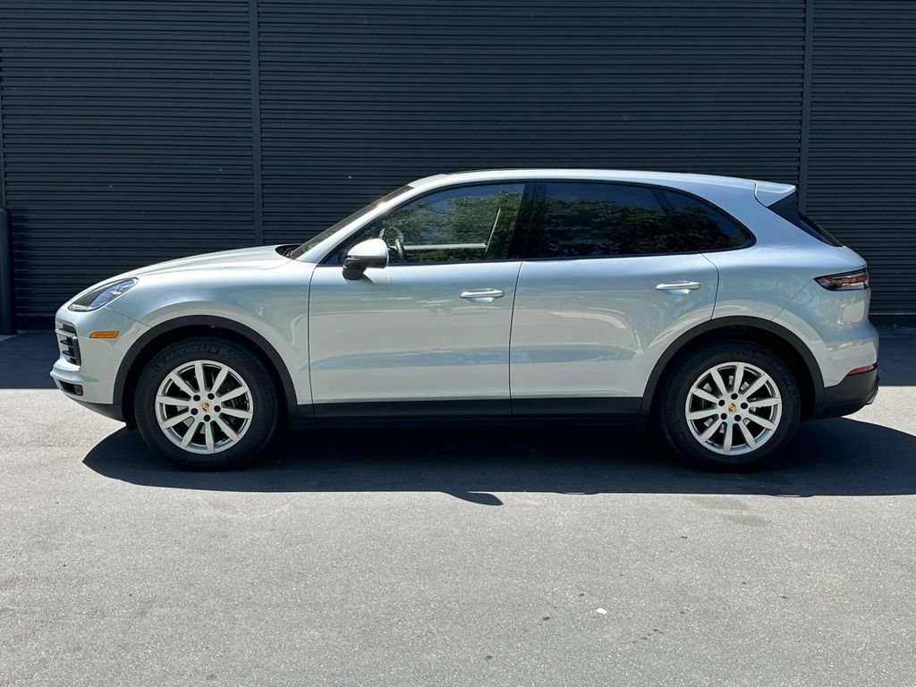 Used 2020 Porsche Cayenne AWD/4WD image 2