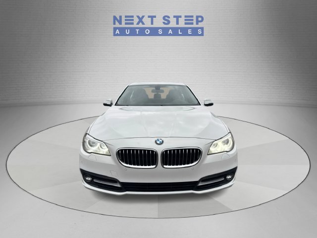 Used 2015 BMW 528i xDrive Sedan AWD/4WD image 2