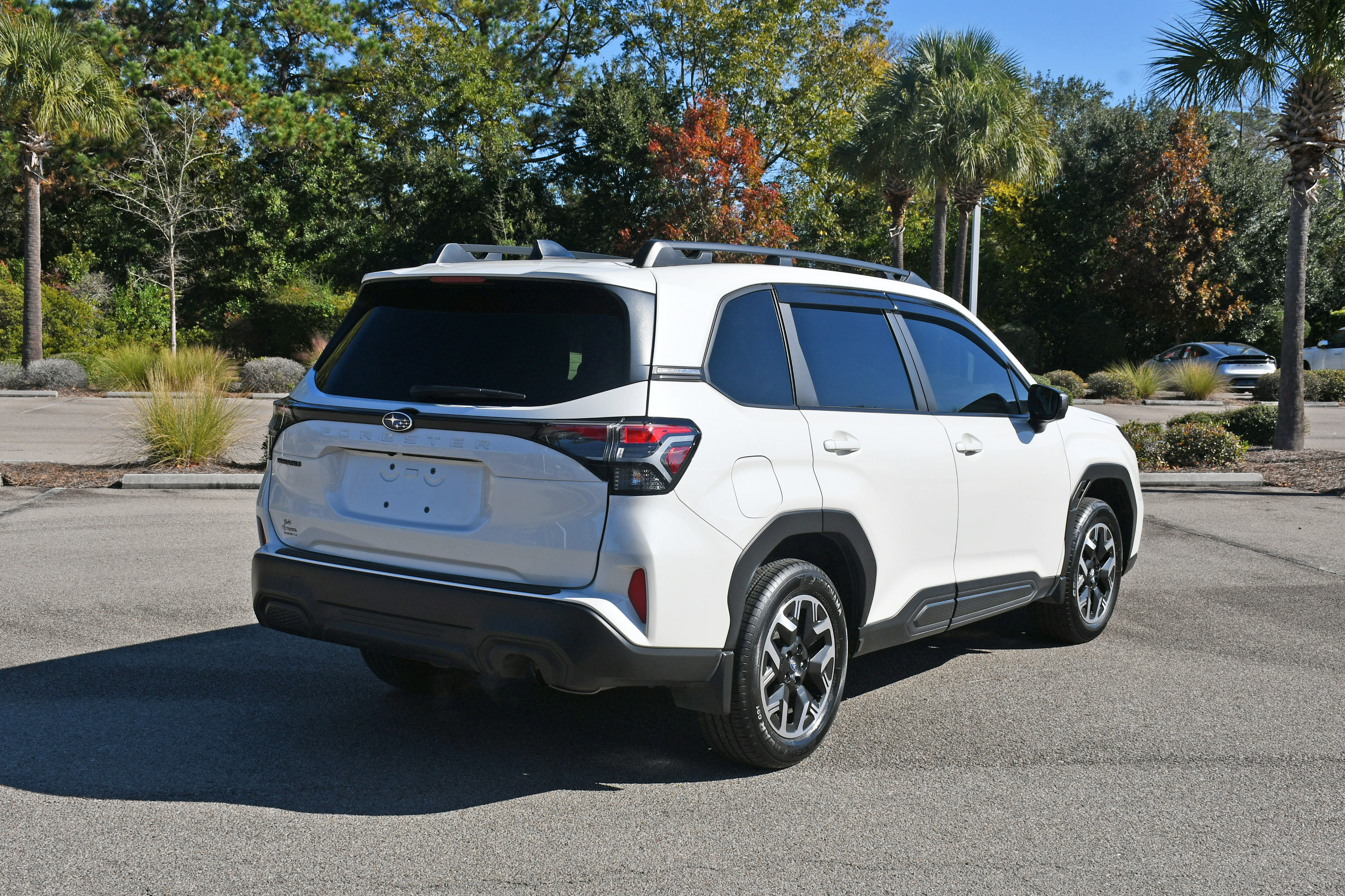 Used 2025 Subaru Forester Premium w/ Convenience Package #1 image 3