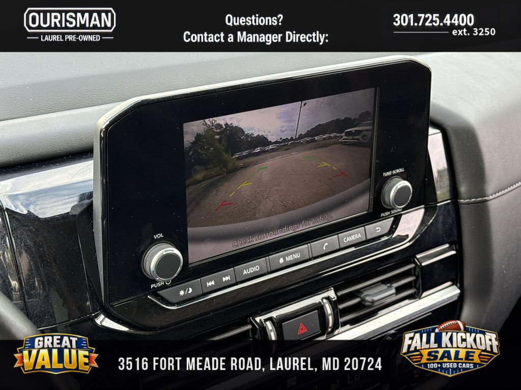 Used 2025 Nissan Pathfinder SV AWD/4WD image 12