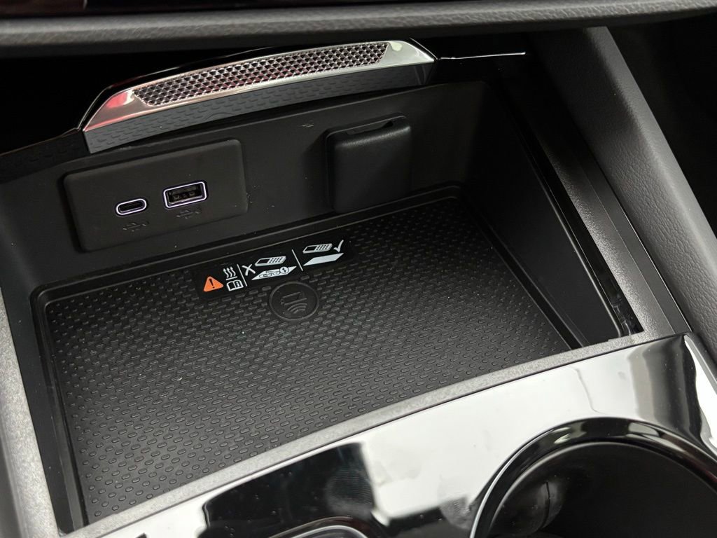 New 2025 Buick Envision Sport Touring image 8