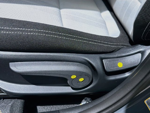 New 2026 Hyundai Venue SEL FWD image 19