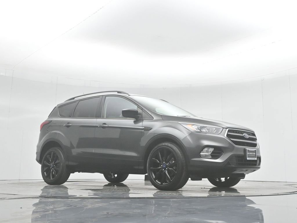 Used 2019 Ford Escape SE image 4
