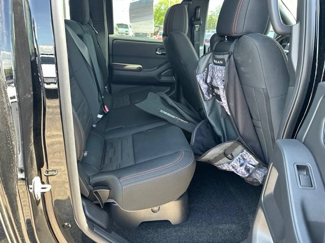 Used 2025 Nissan Frontier PRO-4X AWD/4WD image 10