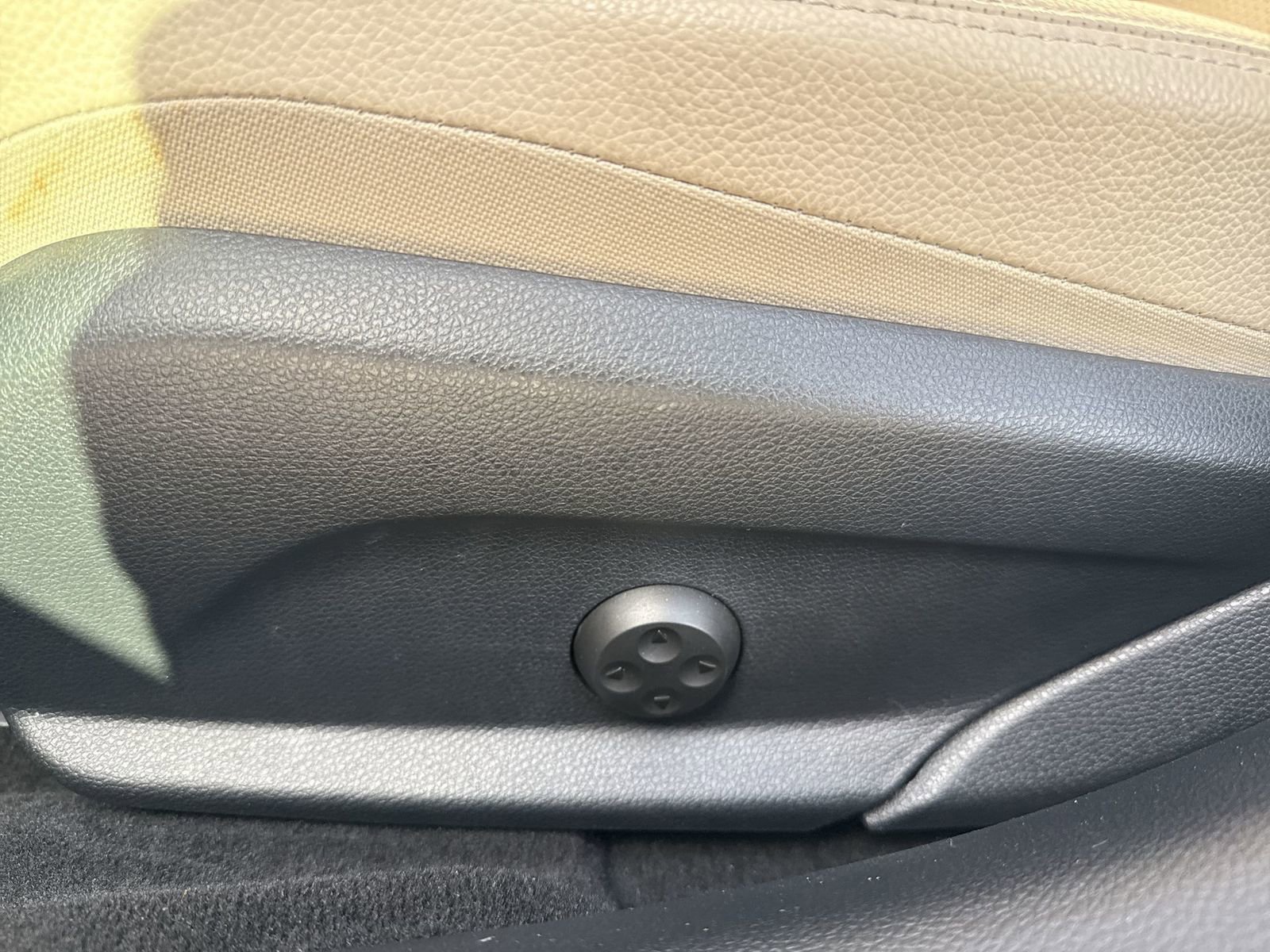 Used 2019 Mercedes-Benz C 300 Sedan image 13