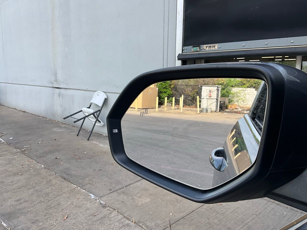 Used 2025 Volkswagen Atlas Cross Sport SE FWD image 19