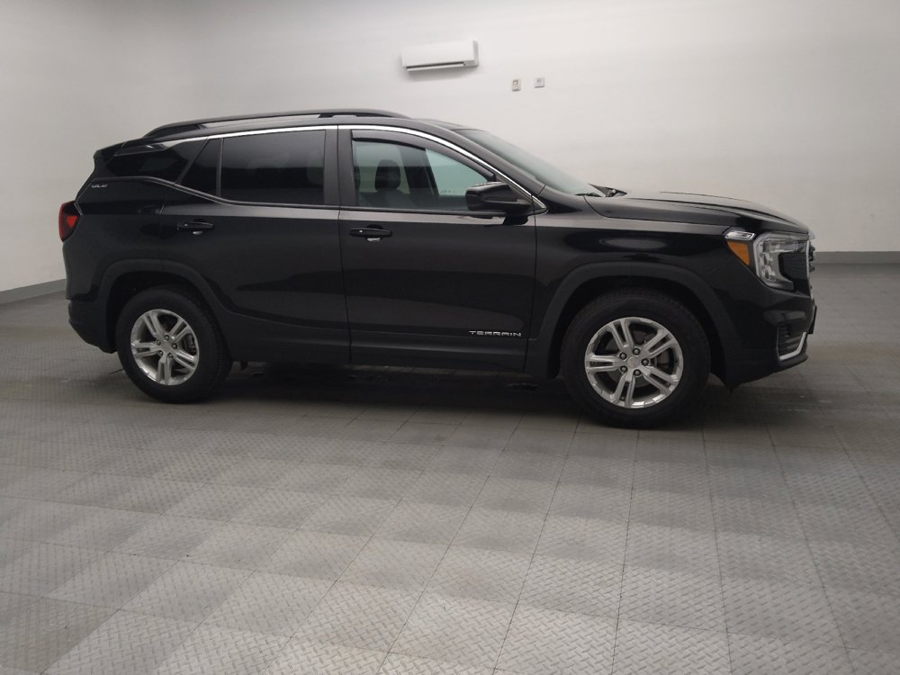 Used 2023 GMC Terrain SLE w/ Driver Convenience Package image 11