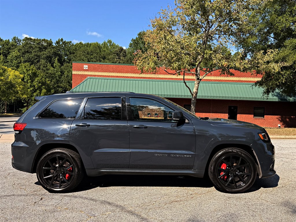 Used 2017 Jeep Grand Cherokee SRT AWD/4WD image 4