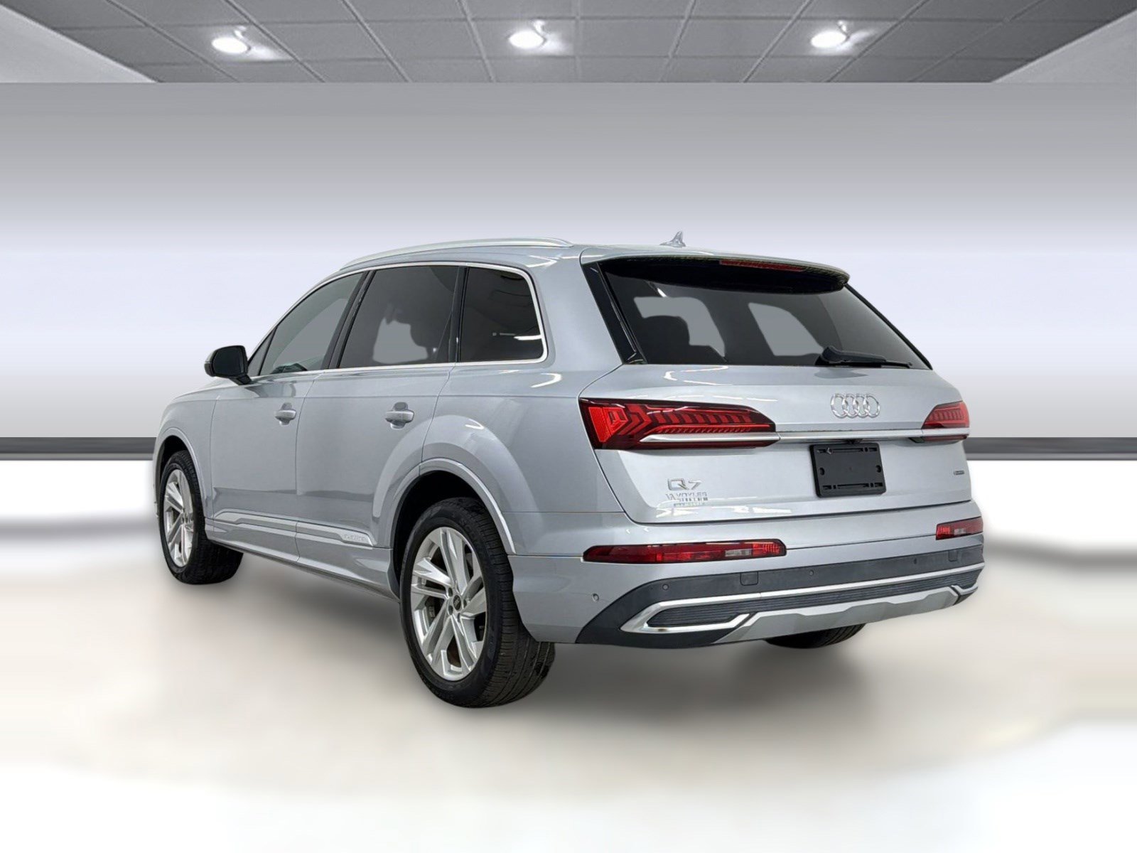 Used 2021 Audi Q7 2.0T Premium Plus w/ Executive Package image 3