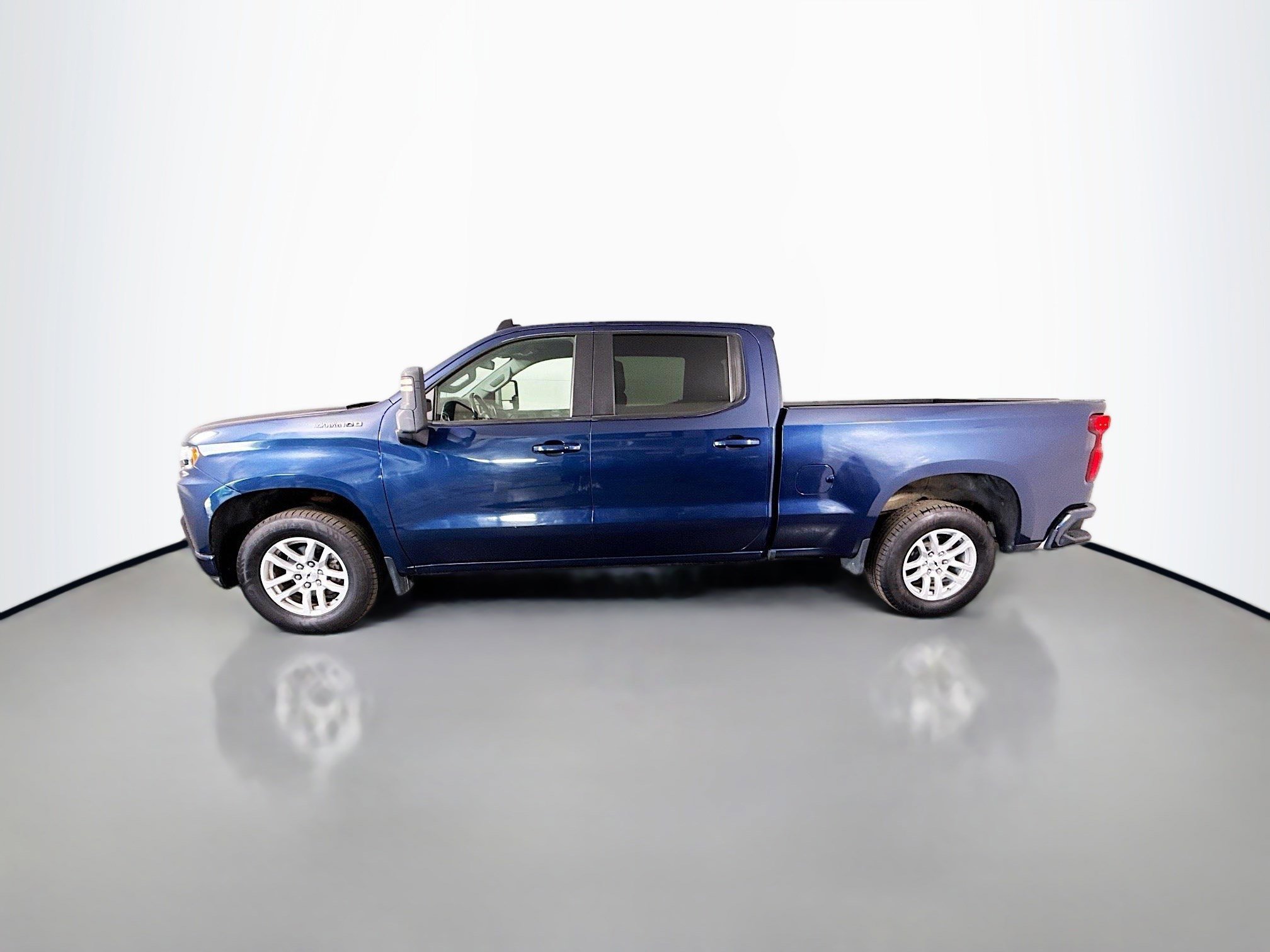 Used 2022 Chevrolet Silverado 1500 RST w/ Max Trailering Package AWD/4WD image 6