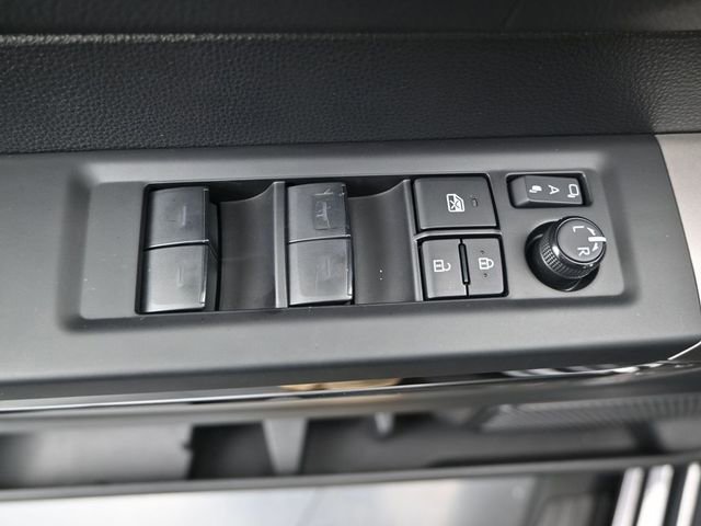 Used 2023 Toyota Tundra Limited image 12