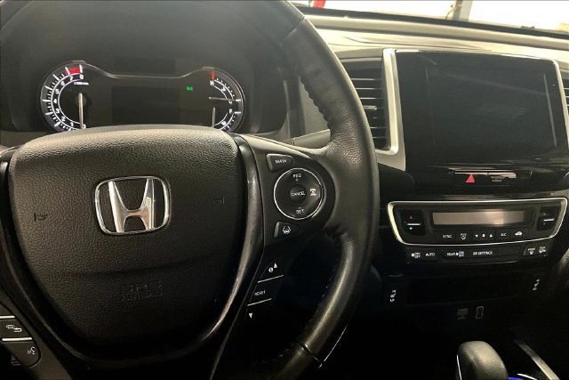 Used 2019 Honda Ridgeline RTL-E image 13