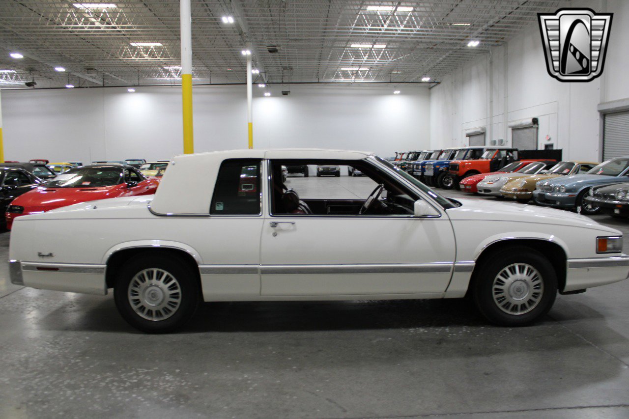 Used 1992 Cadillac De Ville Coupe image 5