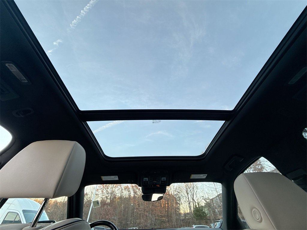 Used 2021 Cadillac Escalade ESV Sport image 16