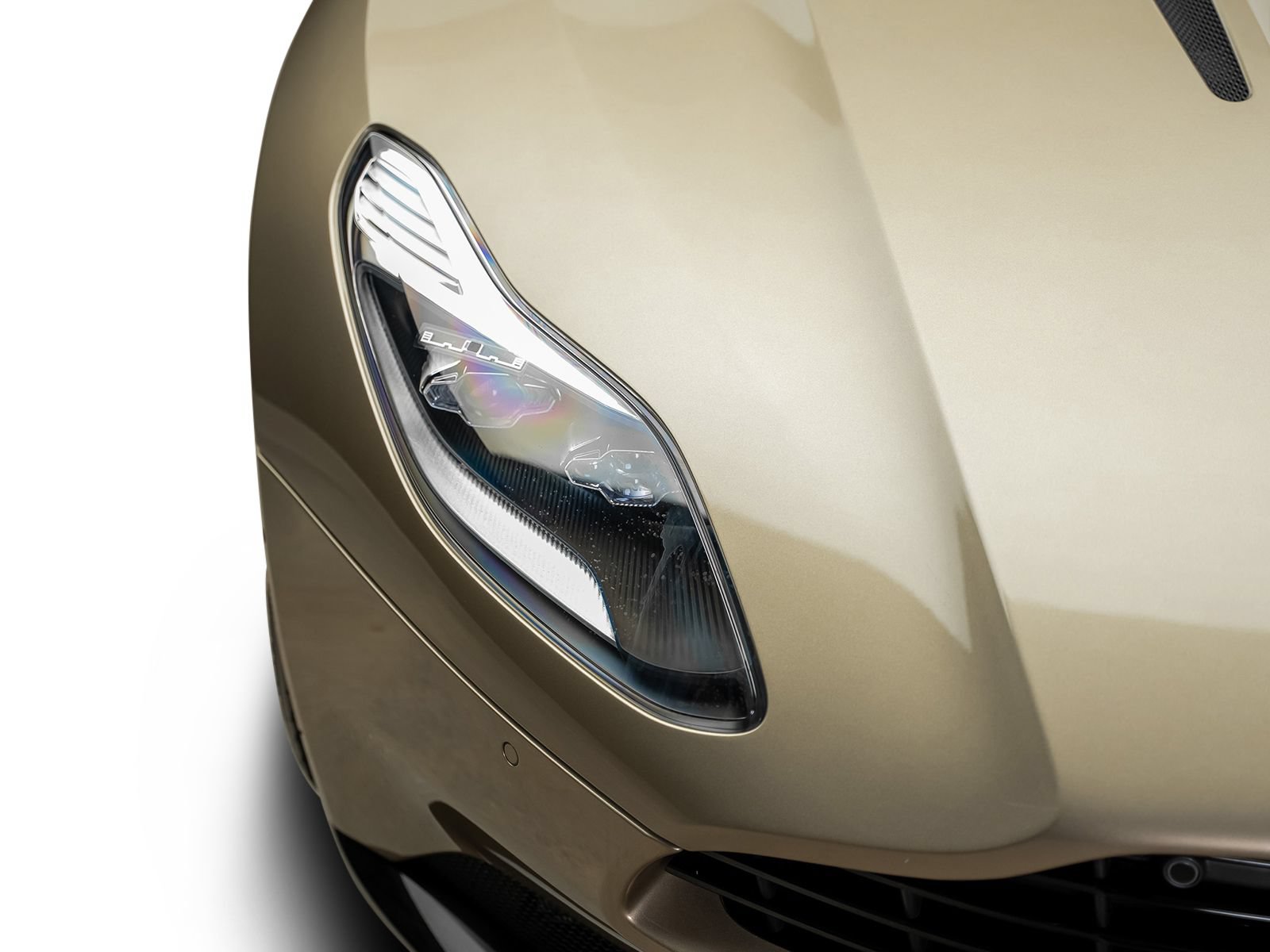 Used 2018 Aston Martin DB11 V12 RWD image 3
