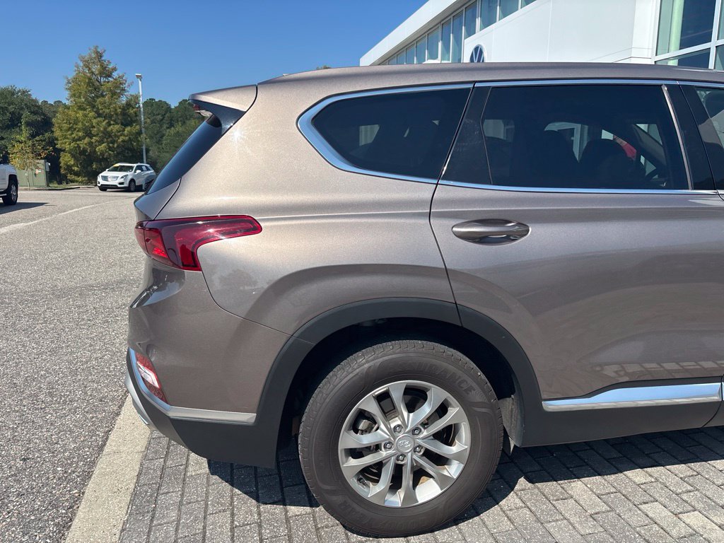 Used 2019 Hyundai Santa Fe SEL FWD image 5