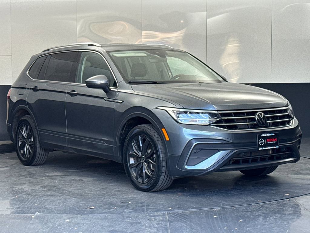 Used 2024 Volkswagen Tiguan SE