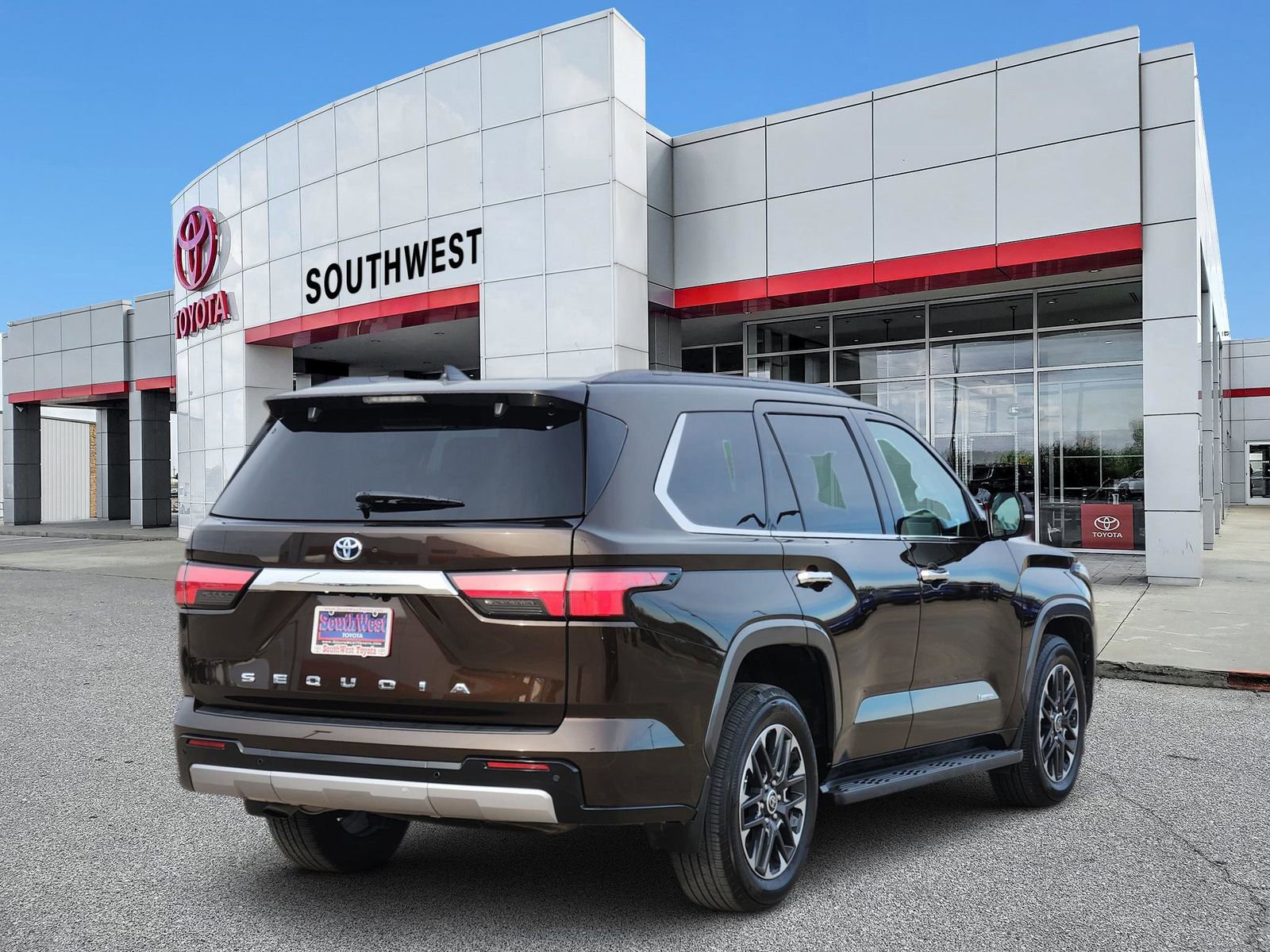 Used 2023 Toyota Sequoia Limited image 5